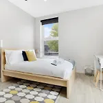 Apartment Medium On Linthorpe Road, With Free Wifi, Free Private Parking, Smart Tv & Self-catering Kitchen Middlesbrough