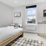 Medium On Linthorpe Road, With Free Wifi, Free Private Parking, Smart Tv & Self-catering Kitchen Apartment Middlesbrough