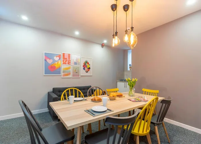Medium On Linthorpe Road, With Free Wifi, Free Private Parking, Smart Tv & Self-catering Kitchen *
